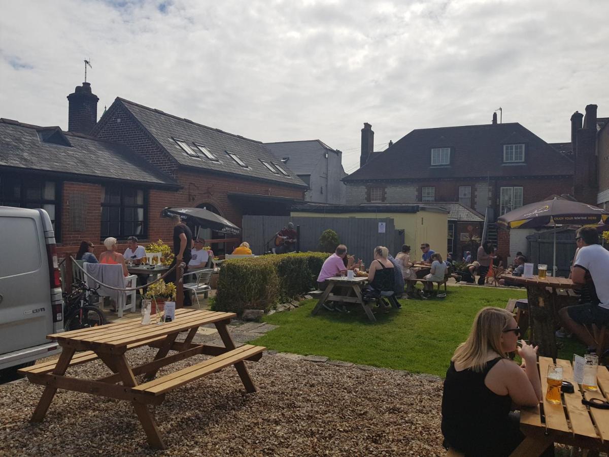 ホテル The Royal Oak ウェーマス エクステリア 写真
